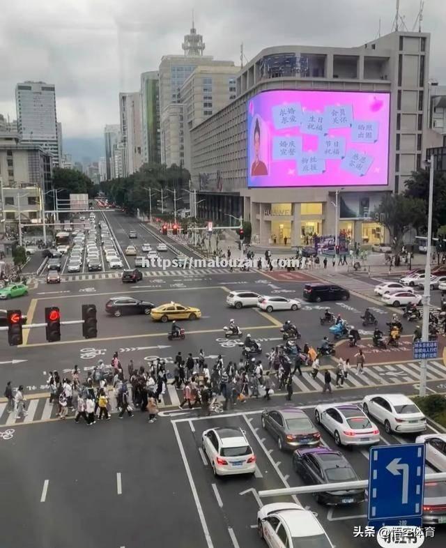 神奇变阵，赛场上演绝美画面